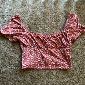 Floral cropped short sleeve. Size large. bought from temu.